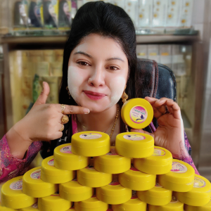 স্পেশাল গ্লো হারবাল নাইট ক্রিম